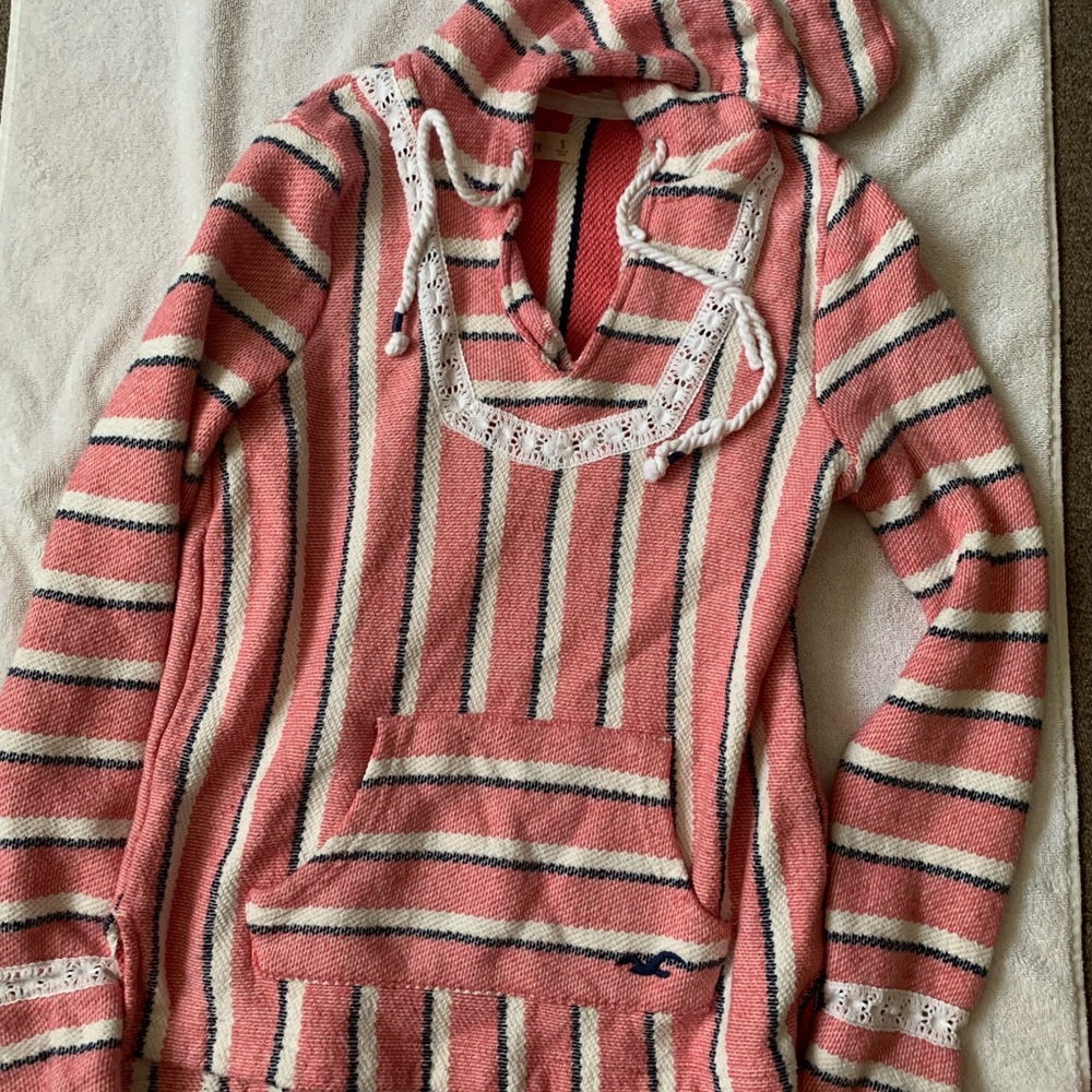 Hollister sweater